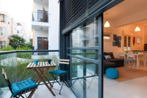Trendy with balcony on Sheinkin by FeelHome
